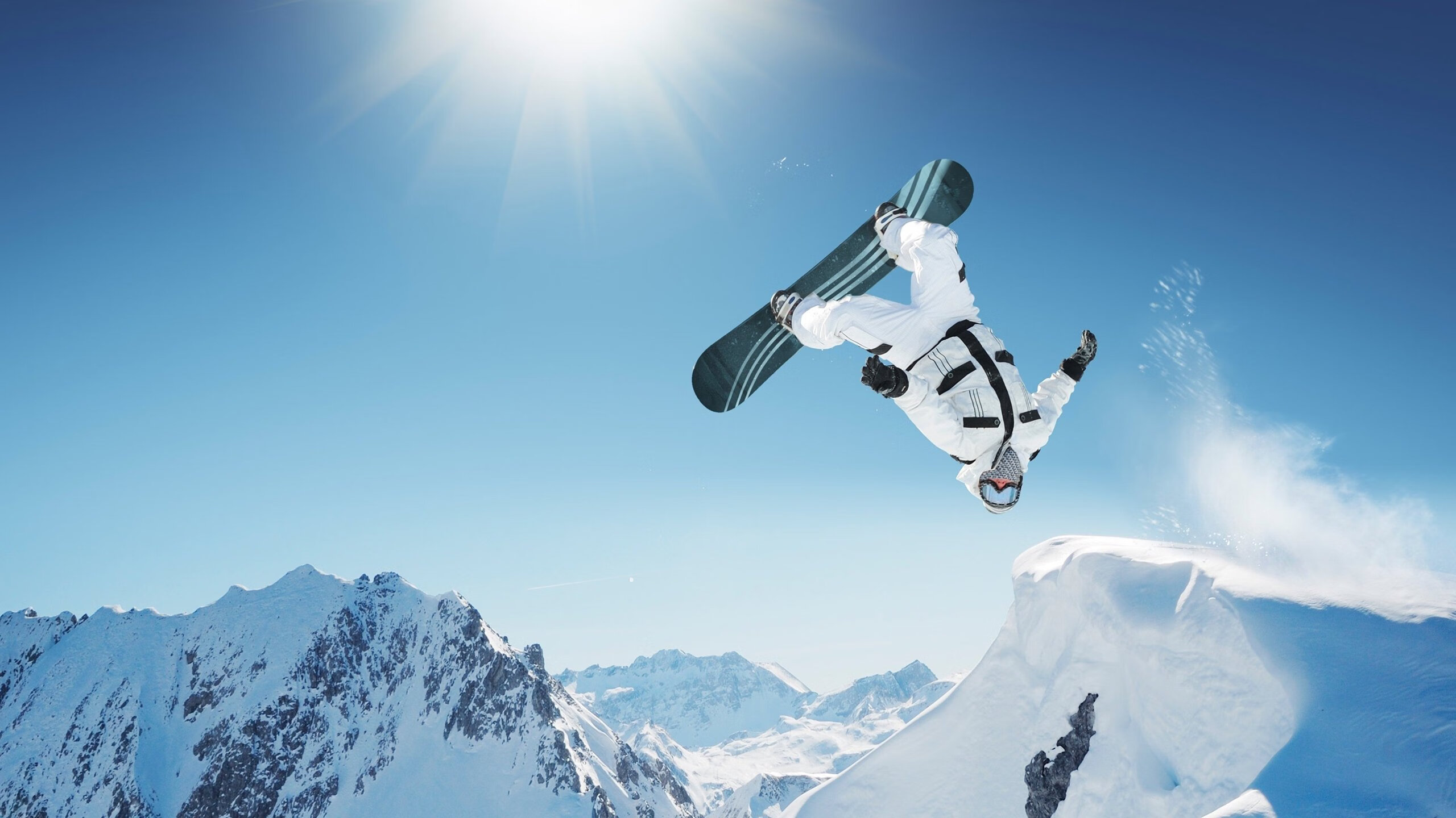 《Rookie：稳步前行，以实力登顶》